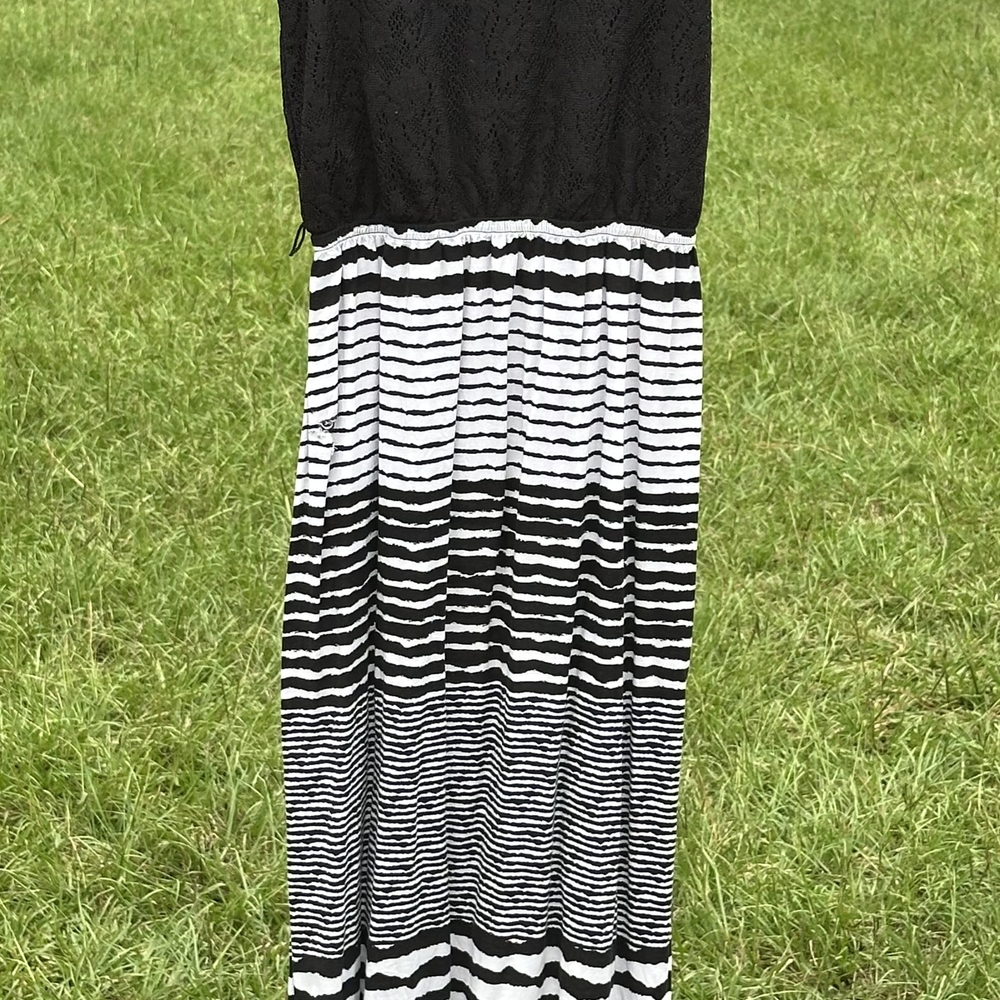 Elegant Black and White Striped Maxi Dress